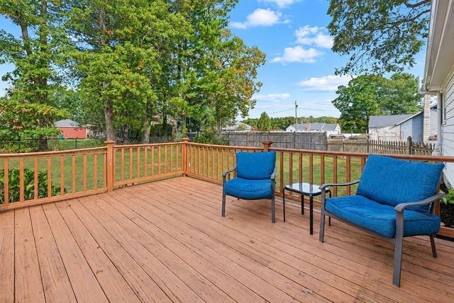 392 Mansfield Rd, North Attleboro, MA 02760
