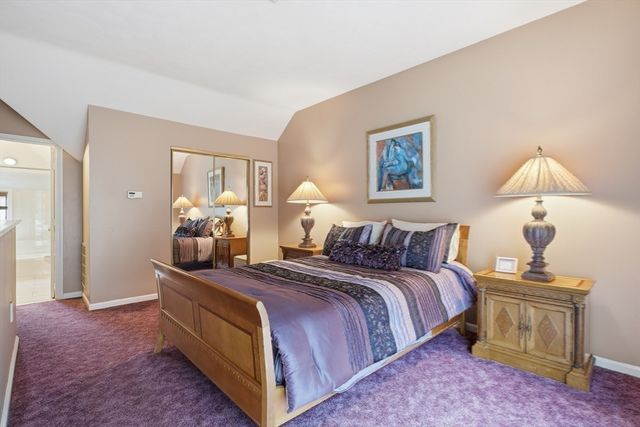 914 Sherwood Forest Lane 914, Saugus, MA 01906