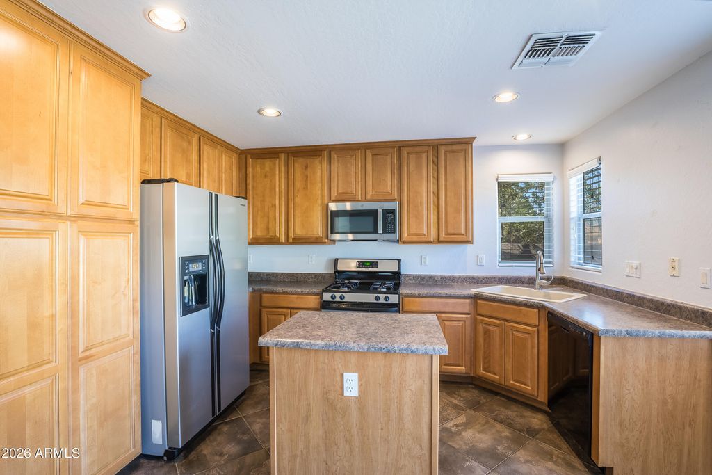 1210 E MARCELLA Lane, Gilbert, AZ 85295 — photo 4