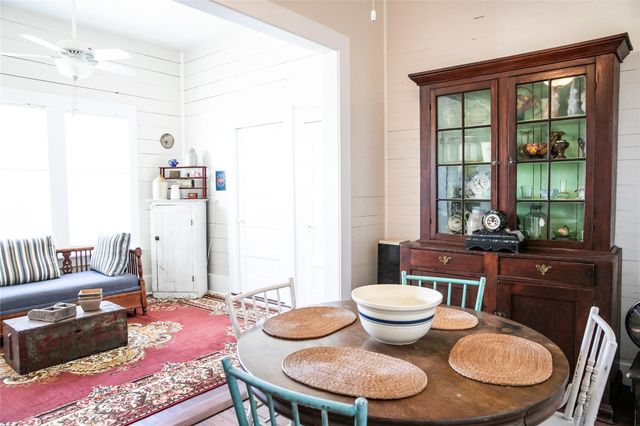 13404 W Washington Street, Burton, TX 77835