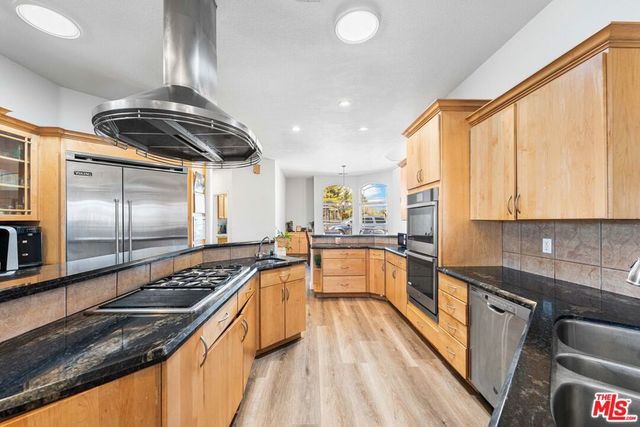 42094 W 21st Street, Lancaster, CA 93536