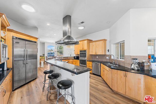 42094 W 21st Street, Lancaster, CA 93536