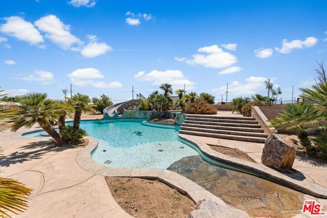 42094 W 21st Street, Lancaster, CA 93536