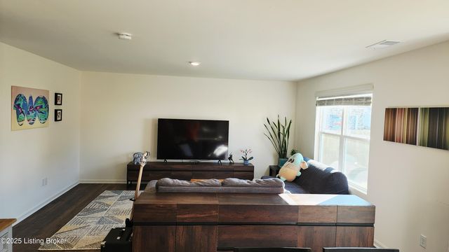 101 Clevis Ct, Elizabethtown, KY 42701