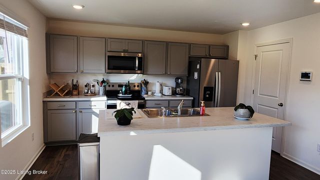 101 Clevis Ct, Elizabethtown, KY 42701