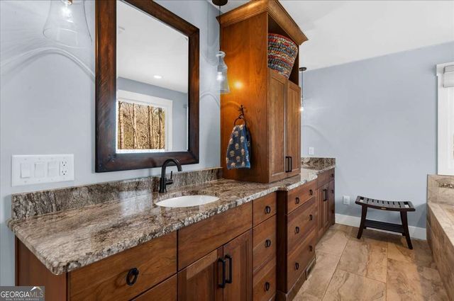 6194 Grants Ford Drive, Gainesville, GA 30506