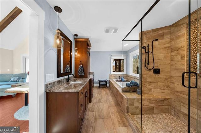 6194 Grants Ford Drive, Gainesville, GA 30506