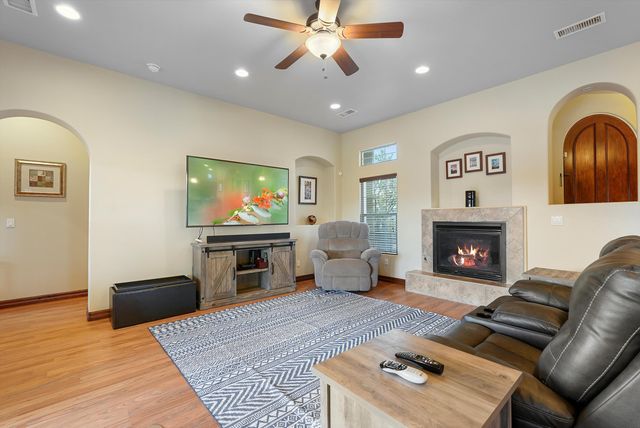 3887 Hanley Road NE, Rio Rancho, NM 87144