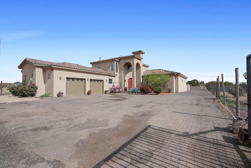 3887 Hanley Road NE, Rio Rancho, NM 87144