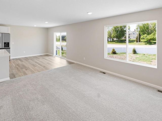 25860 Emerson Court, Wyoming, MN 55092
