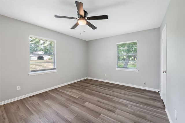 3015 E US Highway 80, Mineola, TX 75773