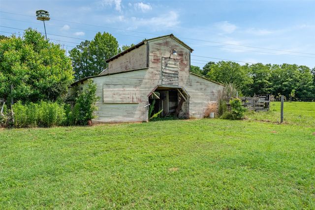 3015 E US Highway 80, Mineola, TX 75773