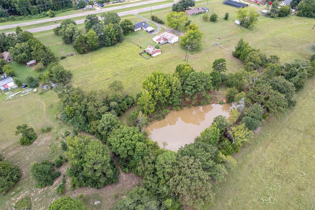 3015 E US Highway 80, Mineola, TX 75773