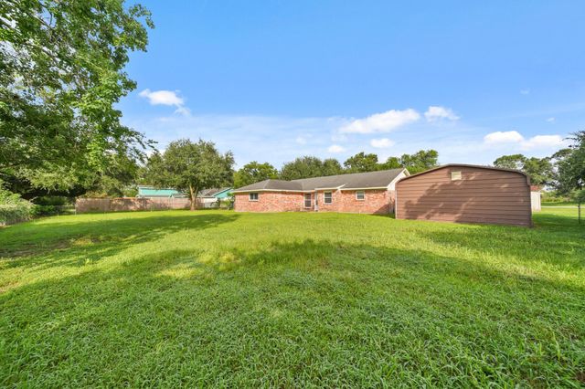 6819 Meadowlark Drive, Alvin, TX 77511