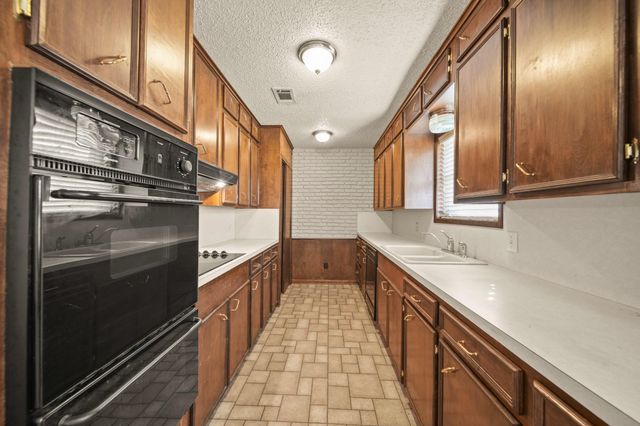 6819 Meadowlark Drive, Alvin, TX 77511