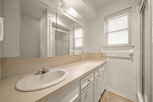 6819 Meadowlark Drive, Alvin, TX 77511