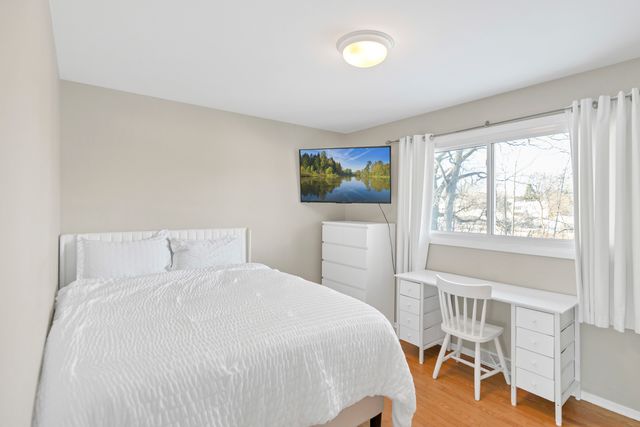 1809 Maplewood Court, Lindenhurst, IL 60046