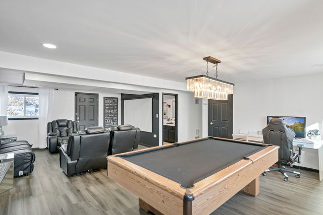 1809 Maplewood Court, Lindenhurst, IL 60046