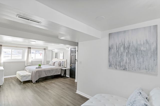 1809 Maplewood Court, Lindenhurst, IL 60046