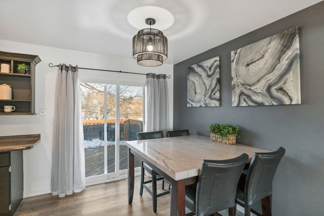 1809 Maplewood Court, Lindenhurst, IL 60046