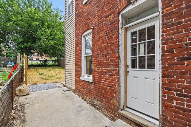 405 POPLAR ST, Columbia, PA 17512