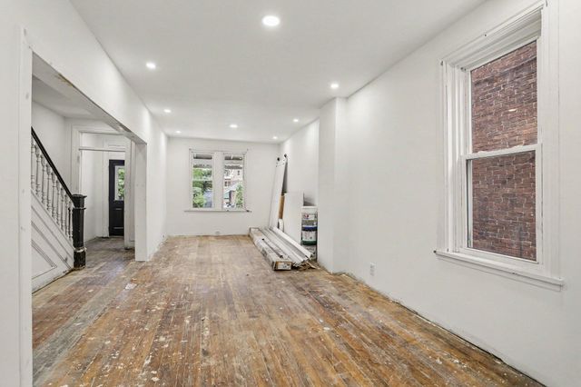 405 POPLAR ST, Columbia, PA 17512