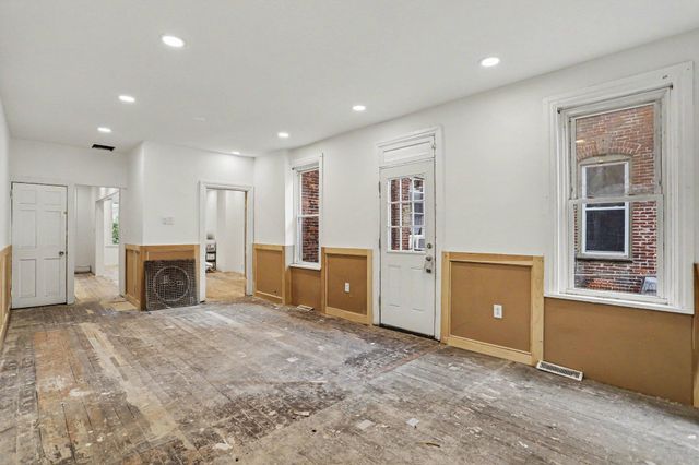 405 POPLAR ST, Columbia, PA 17512