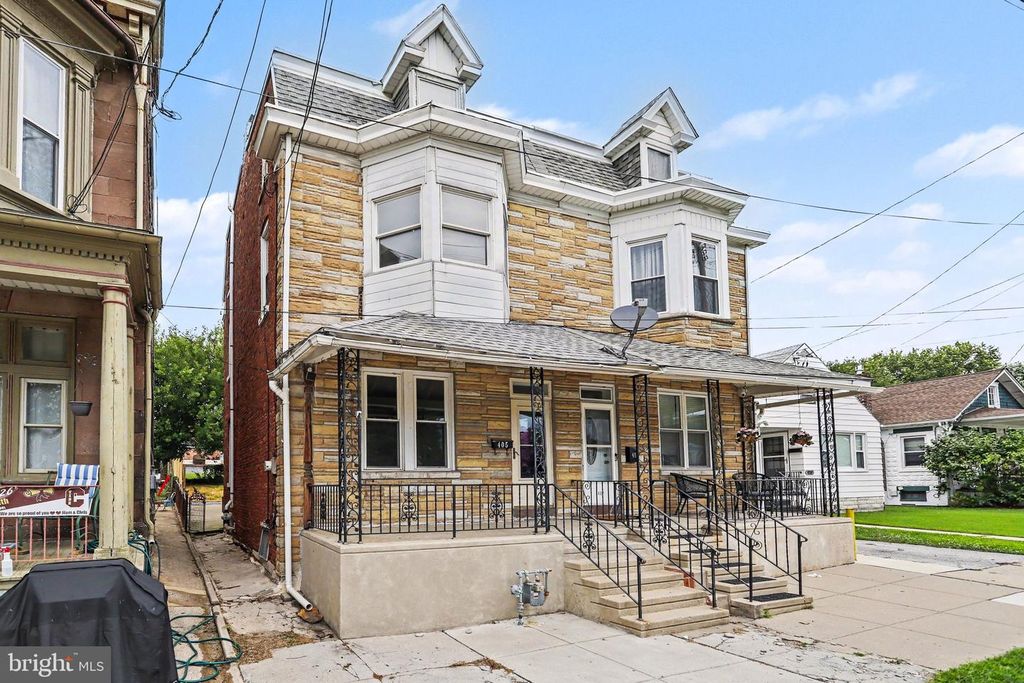 405 POPLAR ST, Columbia, PA 17512