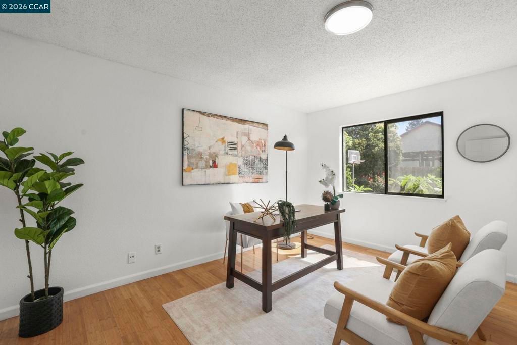 Image 19 of property listing at 3012 Evergreen Dr, Fairfield, CA 94533