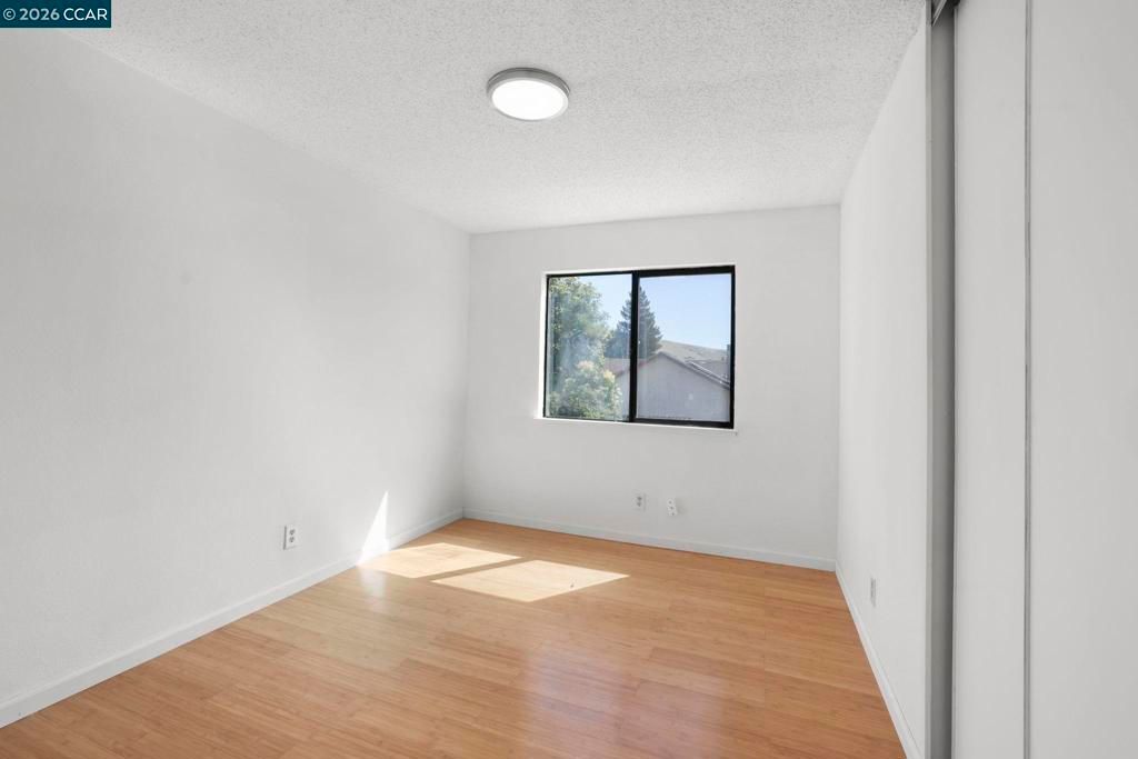 Image 26 of property listing at 3012 Evergreen Dr, Fairfield, CA 94533