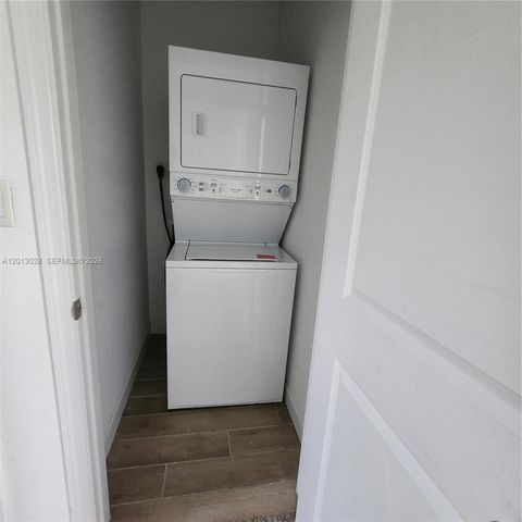 13245 SW 271st Ter 1, Homestead, FL 33032