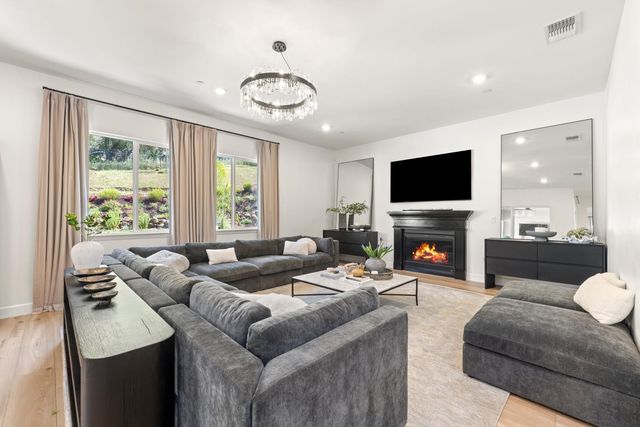 3166 Red Granite Dr, El Dorado Hills, CA 95762