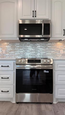 865 Palmetto Drive, Crystal Beach, TX 77650