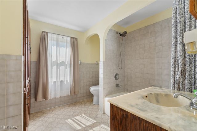 1306 Milford Street NE, Canton, OH 44714