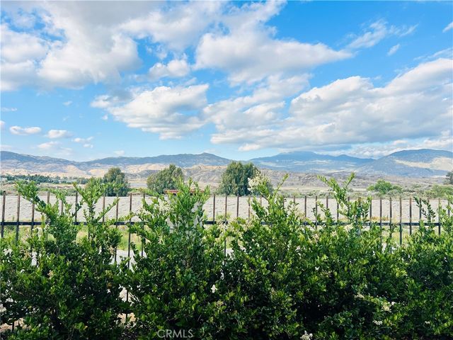 24600 Mountain 18, Hemet, CA 92544