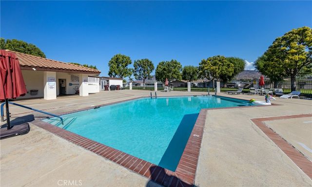 24600 Mountain 18, Hemet, CA 92544