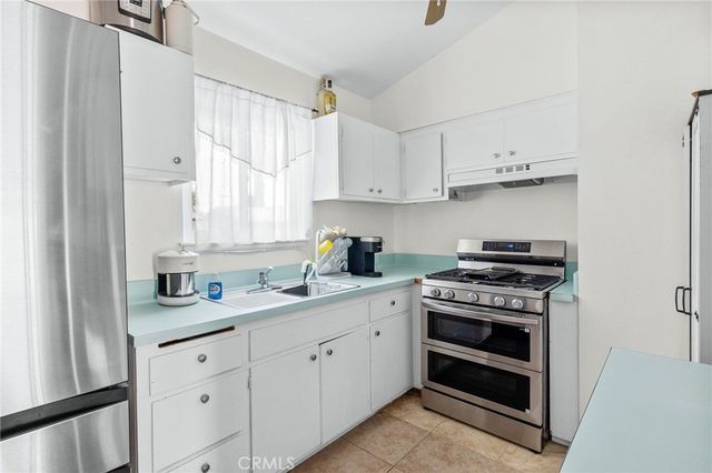 319 Oakhurst Drive, San Jacinto, CA 92583