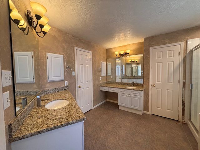 12926 Dove Point Lane, Houston, TX 77041