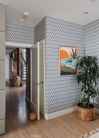 121 16th Street, Manhattan Beach, CA 90266