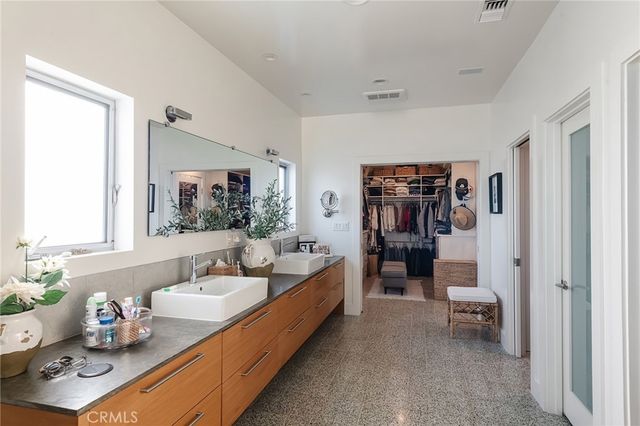 121 16th Street, Manhattan Beach, CA 90266