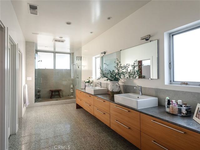 121 16th Street, Manhattan Beach, CA 90266