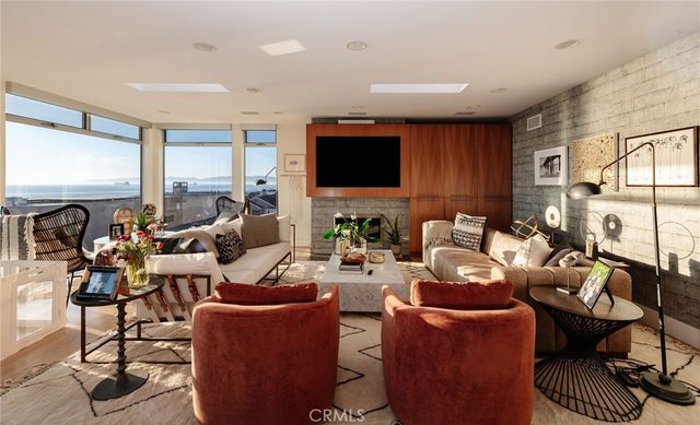 121 16th Street, Manhattan Beach, CA 90266