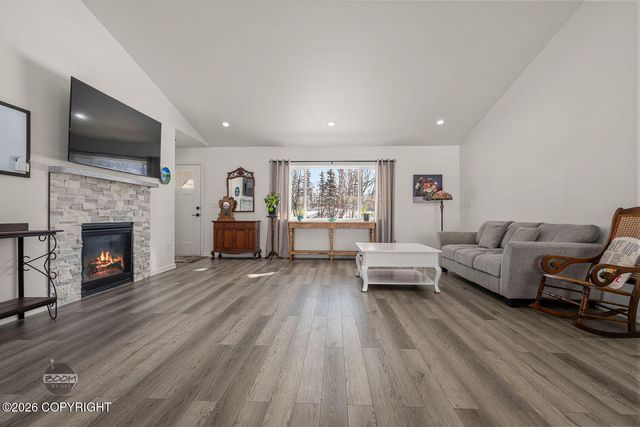 2270 N Dalmore Circle, Palmer, AK 99645