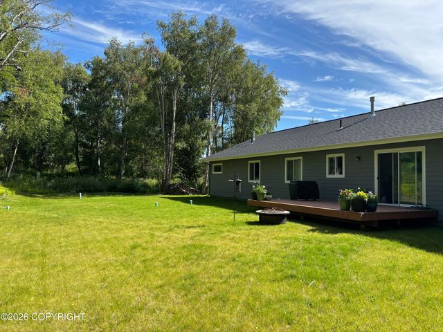 2270 N Dalmore Circle, Palmer, AK 99645