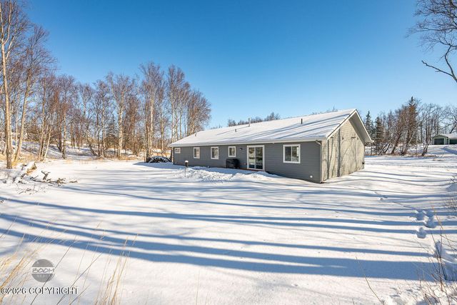 2270 N Dalmore Circle, Palmer, AK 99645