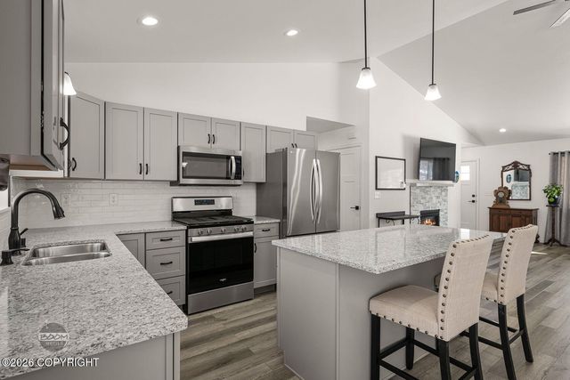 2270 N Dalmore Circle, Palmer, AK 99645