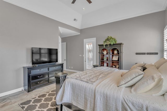 1083 E OLD HEARTHSTONE CIR, Collierville, TN 38017