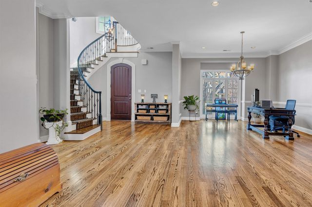 1083 E OLD HEARTHSTONE CIR, Collierville, TN 38017