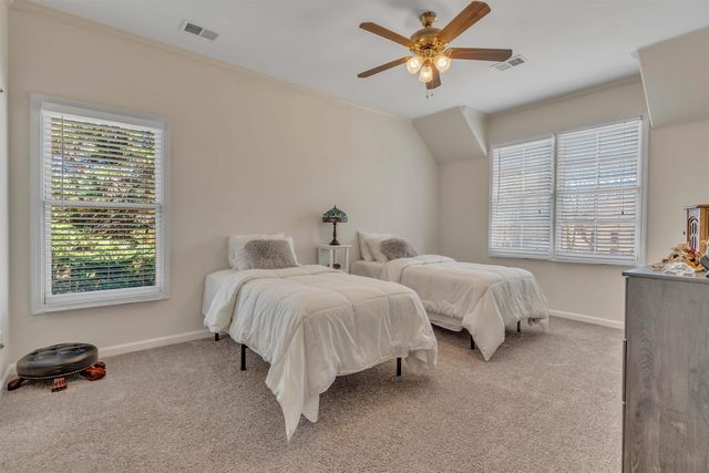 1083 E OLD HEARTHSTONE CIR, Collierville, TN 38017