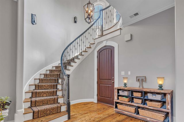 1083 E OLD HEARTHSTONE CIR, Collierville, TN 38017